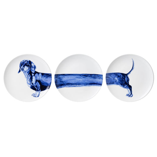 HEINEN DELFTS BLAUW WALL PLATES,  DELFT BLUE DACHSHUND / BORDEN TECKEL, SET OF THREE, 26cm.