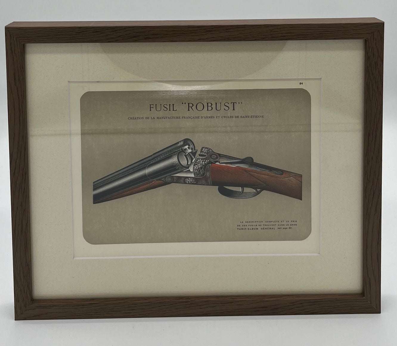 SET OF THREE CHROMO-LITHOGRAPHS FROM A FRENCH SERIES ON GUN DOGS, EACH IMAGE 26 x 18cm, CUSTOM MADE FRAME 38 x 30cm.