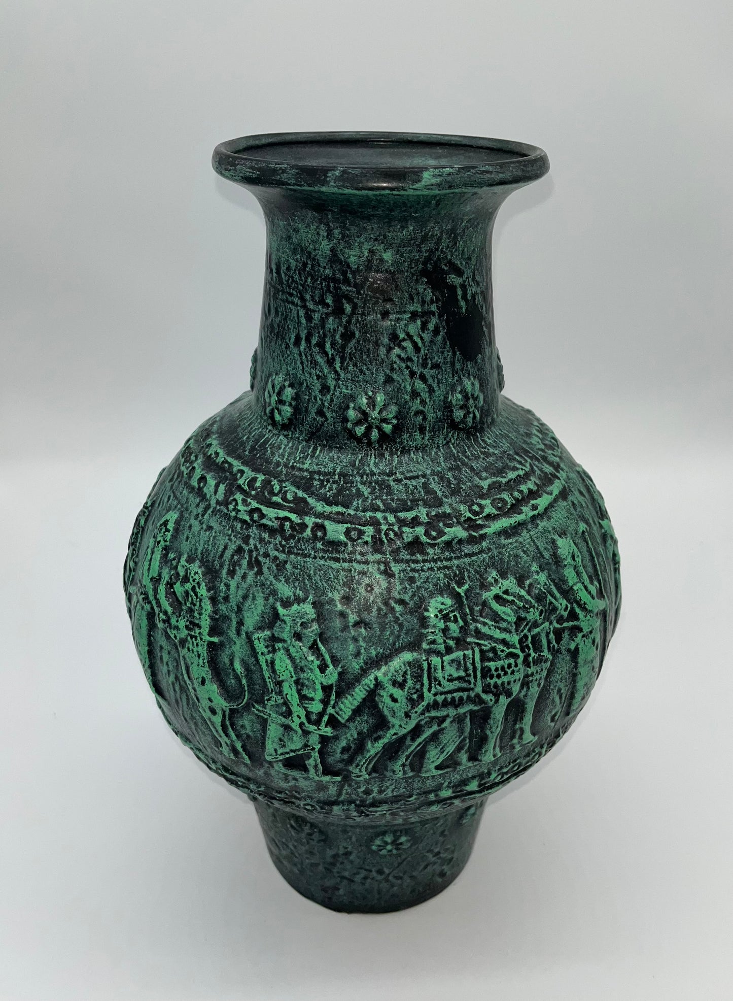 OTTOMAANSE RIJK WEST GERMAN POTTERY VASE WITH ASSYRIAN RELEIF DESIGN, CIRCA 1970, HEIGHT 38cm.