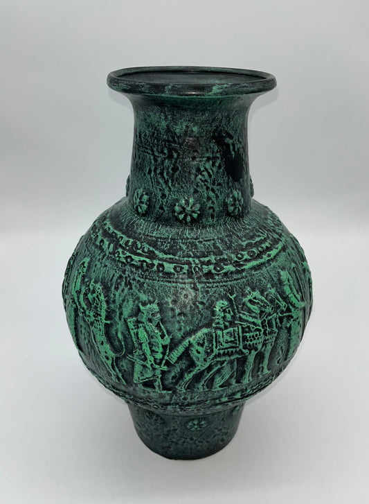 OTTOMAANSE RIJK WEST GERMAN POTTERY VASE WITH ASSYRIAN RELEIF DESIGN, CIRCA 1970, HEIGHT 38cm.