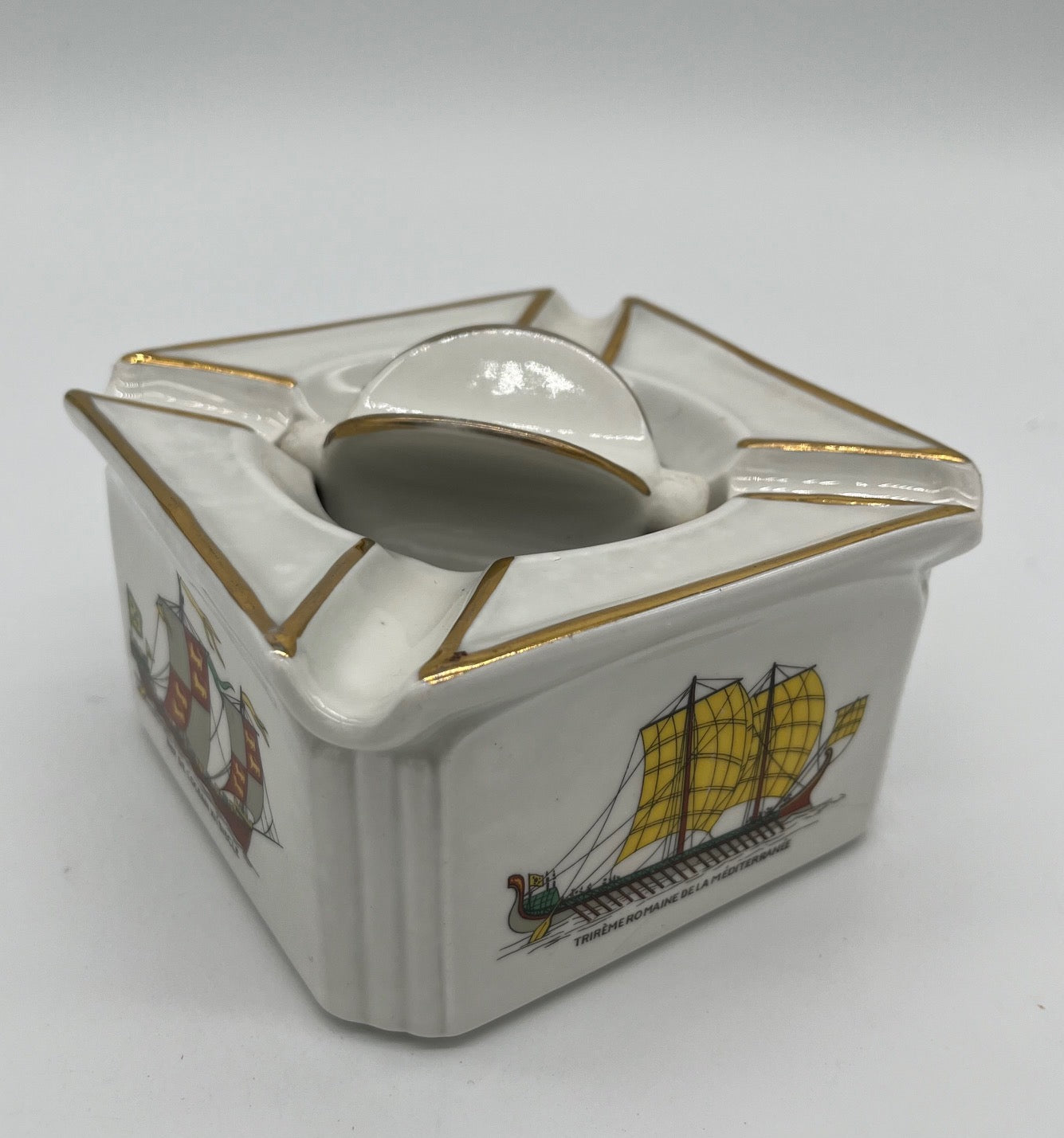 VINTAGE LIMOGES PORCELAINE DE PARIS ASHTRAY, WITH HISTORIC SHIP MOTIF, 12 x 12 x 7cm.