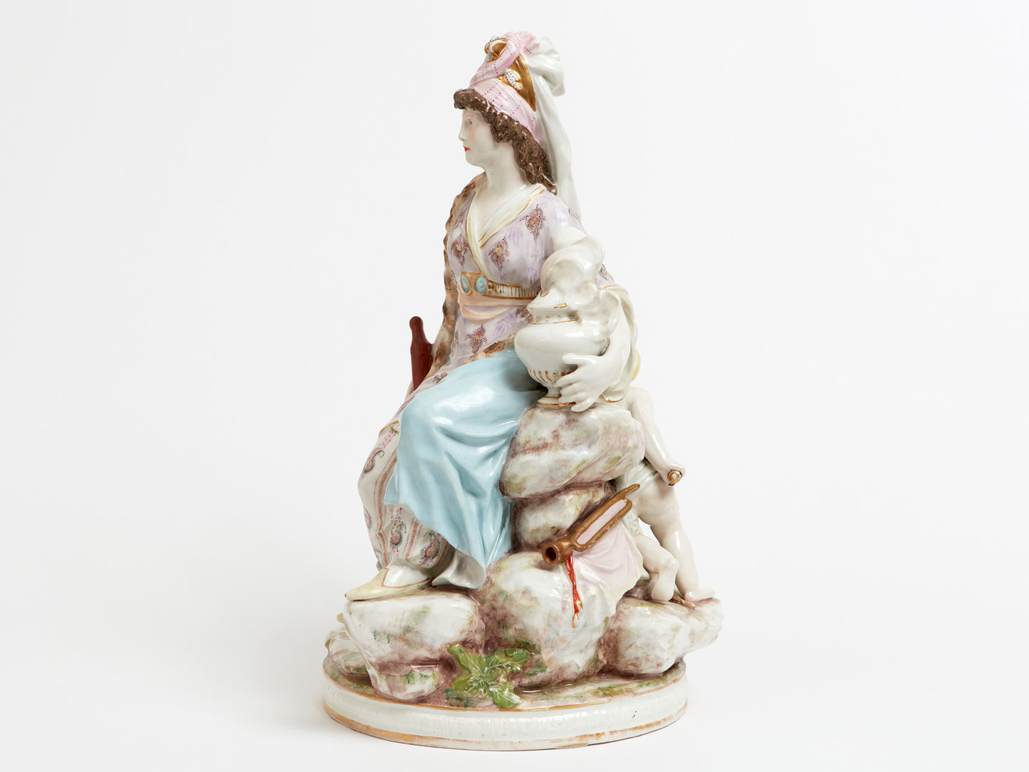 AN ANTIQUE SAMSON PORCELAIN FIGURE GROUP