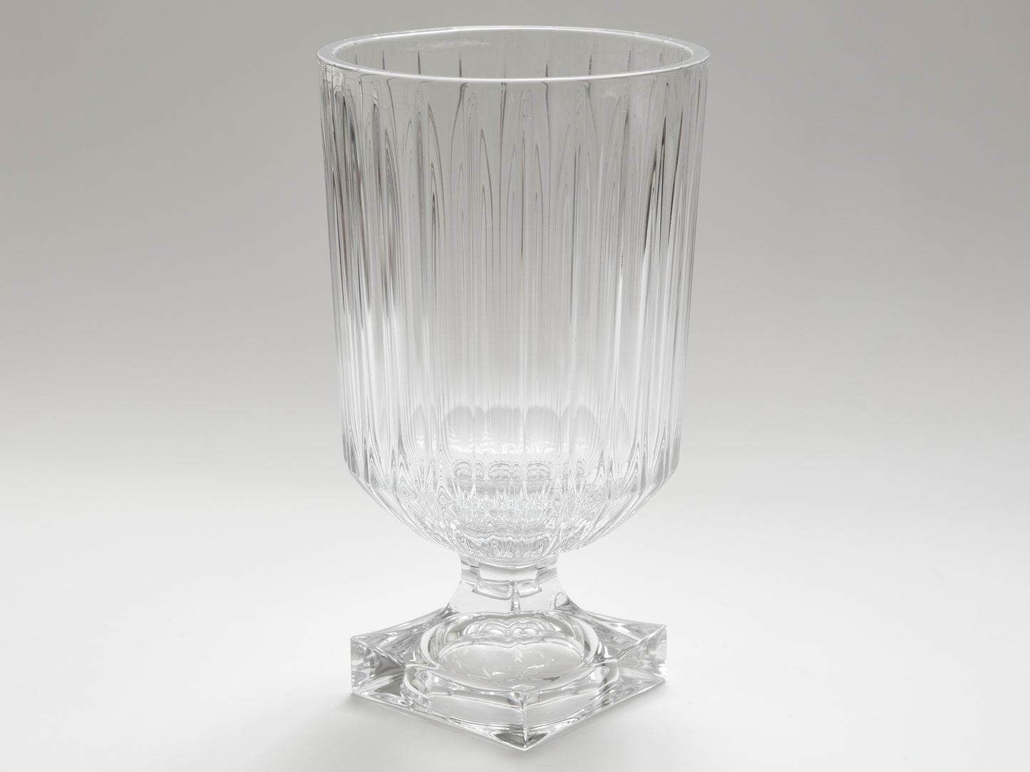 A PAIR OF CRYSTAL HURRICANE LAMPS WITH SQUARE FOOTED BASE, HEIGHT 31cm.