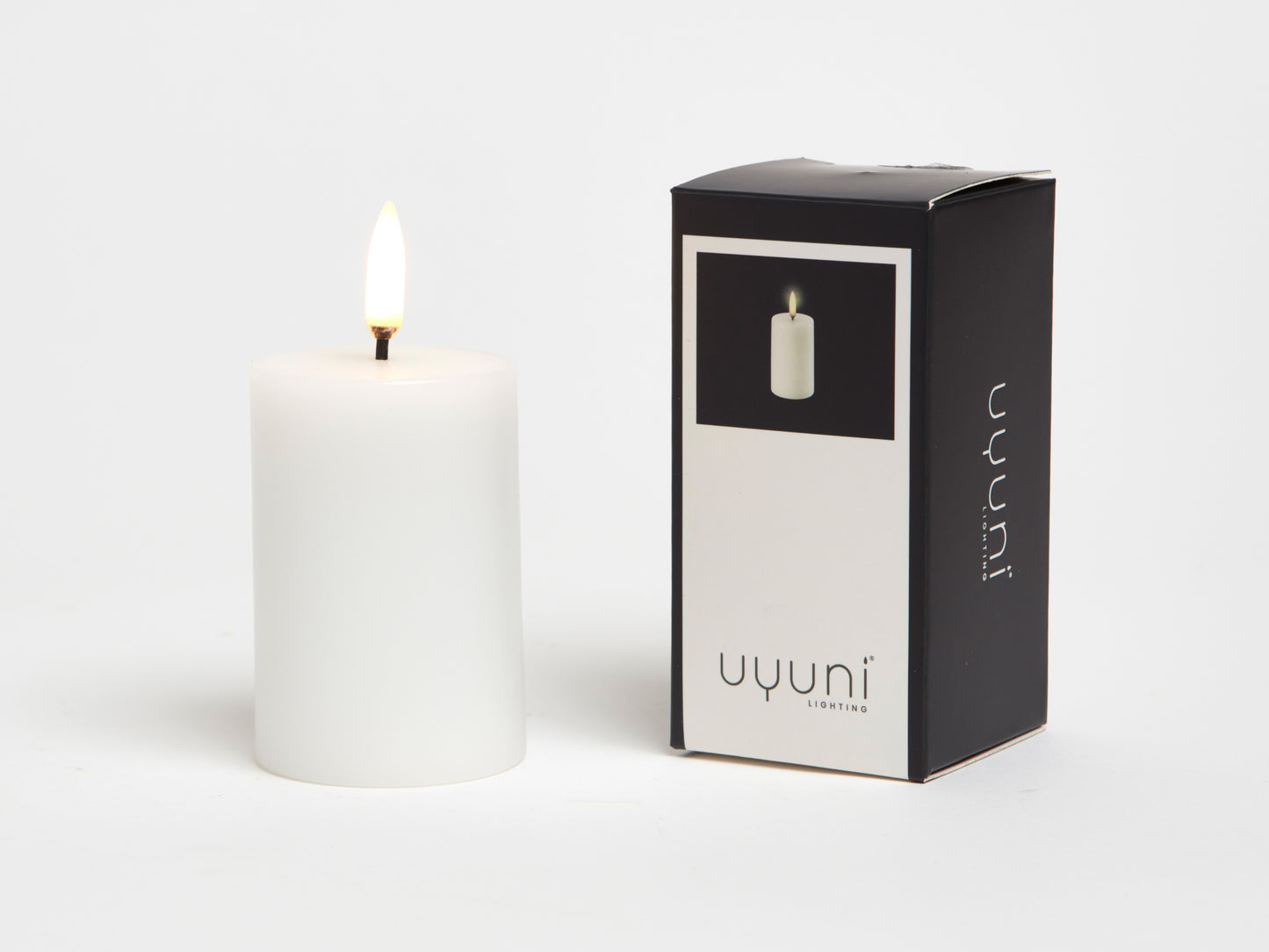 UYUNI REAL WAX FLAMELESS PILLAR CANDLE, NORDIC WHITE, 7.8 x 15.2cm. Batteries Included.