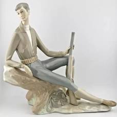 LADRO-NAO HUNTSMAN PORCELAIN FIGURE, WITH DETACHABLE RIFLE