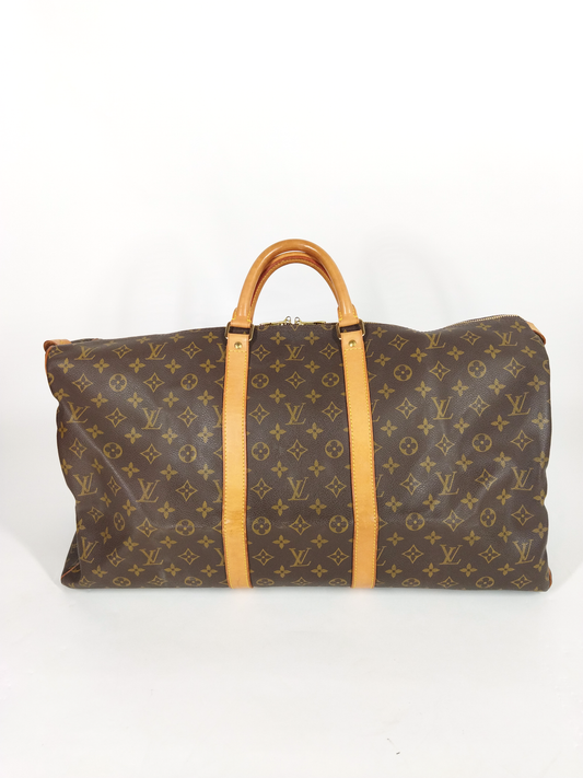 LOUIS VUITTON, Keepall 55 Travel Bag in Brown Monogram Canvas and Golden Brass hardware. Dimension: 55*31*24cm. Excellent Condition.