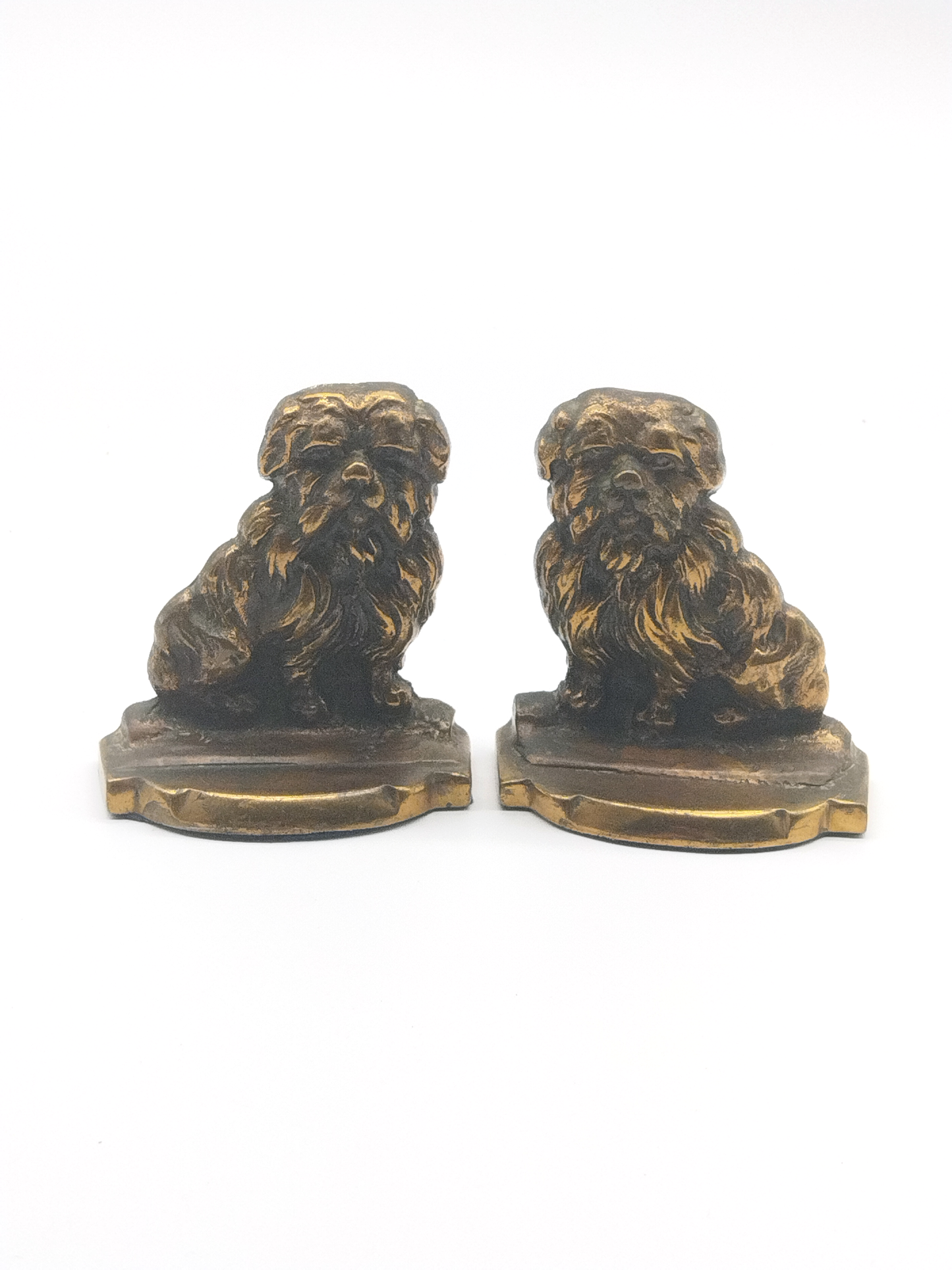 A PAIR OF ART DECO BRASS SCOTTY-DOG BOOKENDS, 13 x 12CM, CIRCA 1930.