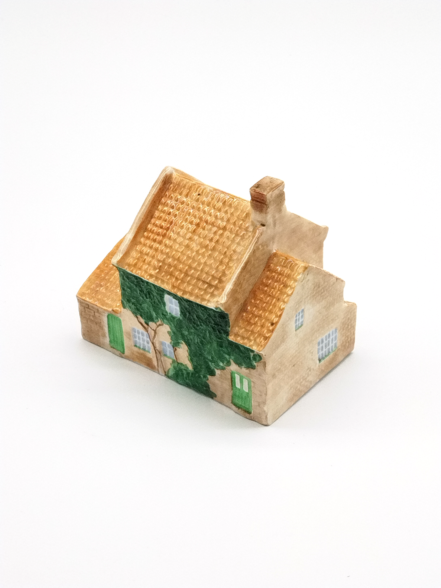 GRAFTON CHINA MINIATURE OF CAPTAIN COOK'S HOUSE, 9 x 6 x 9cm, 20th CENTURY