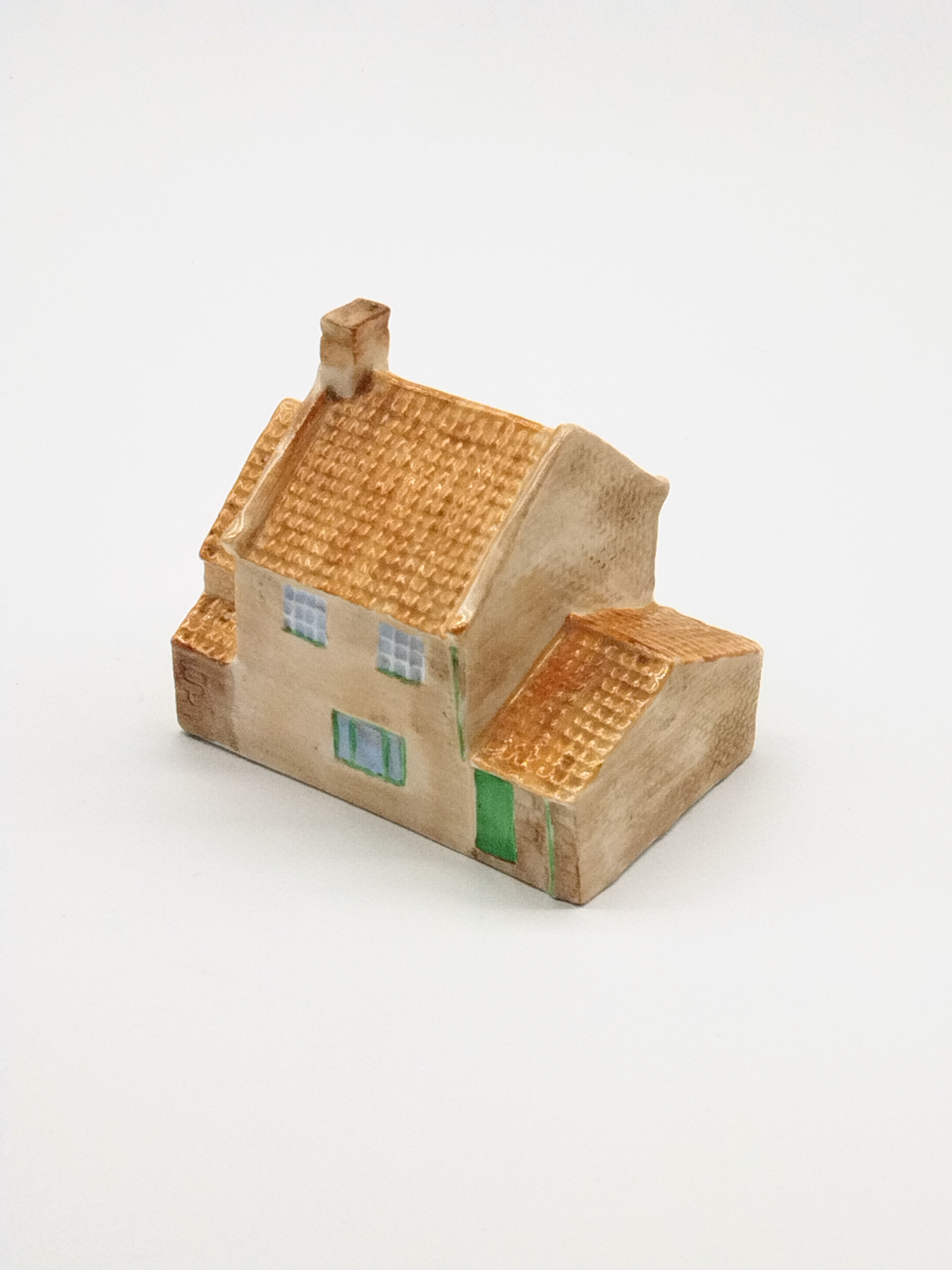 GRAFTON CHINA MINIATURE OF CAPTAIN COOK'S HOUSE, 9 x 6 x 9cm, 20th CENTURY