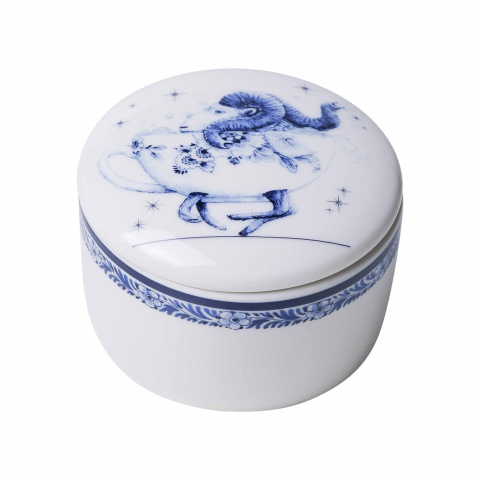 HEINEN DELFTS BLAUW, REDMER HOEKSTRA ZODIAC CANDLE 'ARIES', WITH REUSABLE CERAMIC LIDDED CONTAINER, DIAMETER 7.5cm.