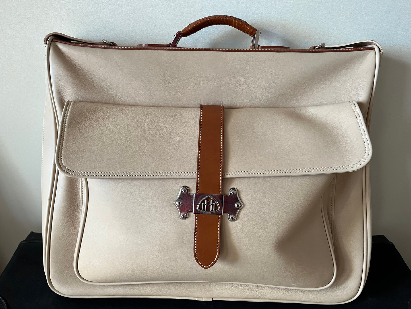 DUNHILL FOR MAYBACH, THREE TRAVEL BAGS IN BEIGE LEATHER WITH TAN LEATHER TRIM & SILVER-TONE METAL MAYBACH LOGO HARDWARE.