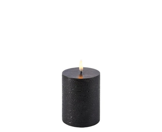 UYUNI, BLACK PILLAR FLAMELESS CANDLE, 7.8 x 10.1cm, BATTERIES INCLUDED.