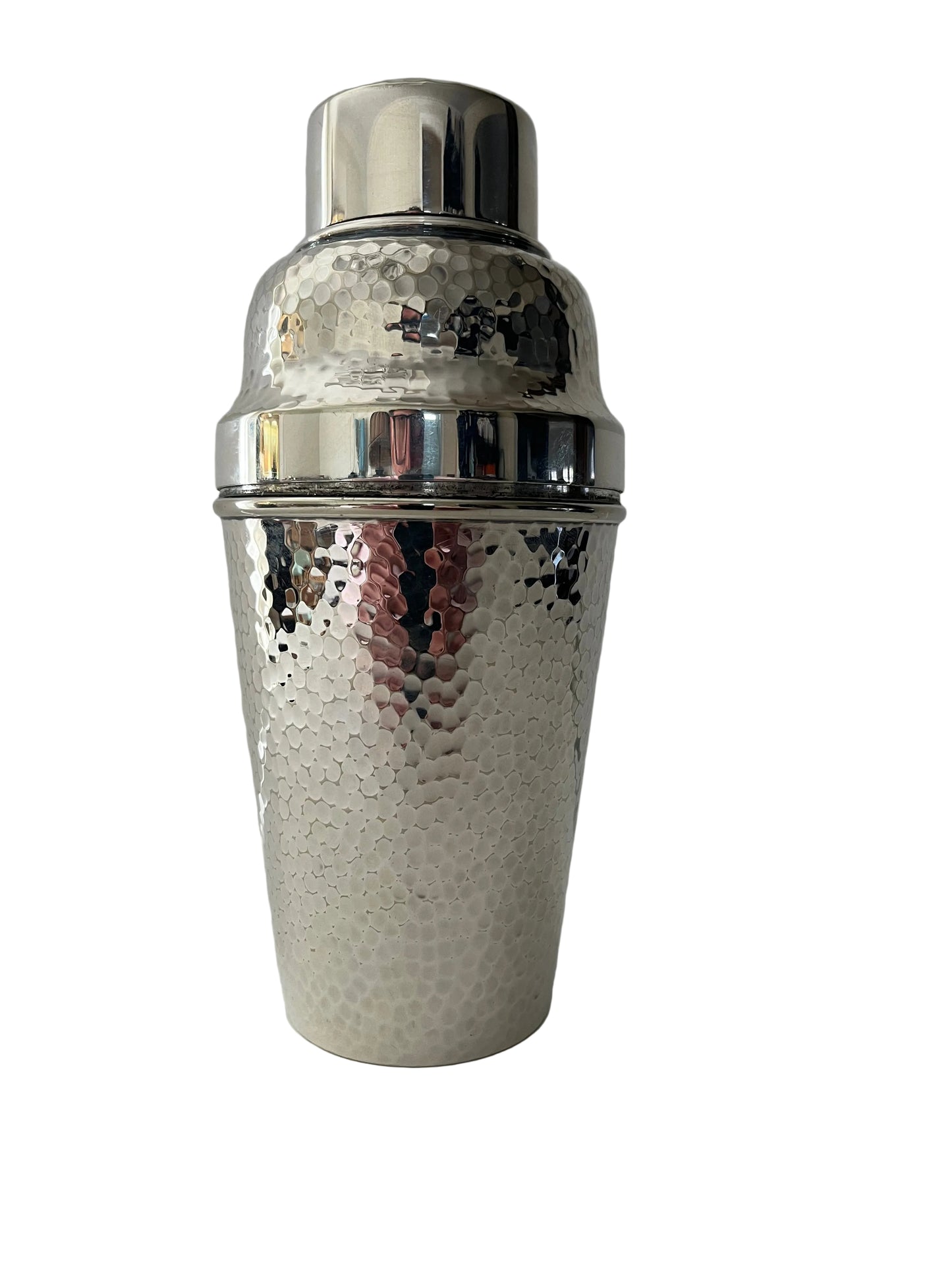 KINGSWAY PLATE, SILVER PLATED COCKTAIL SHAKER WITH HAMMERED FINISH, ONE & HALF PINT, HEIGHT 23cm.