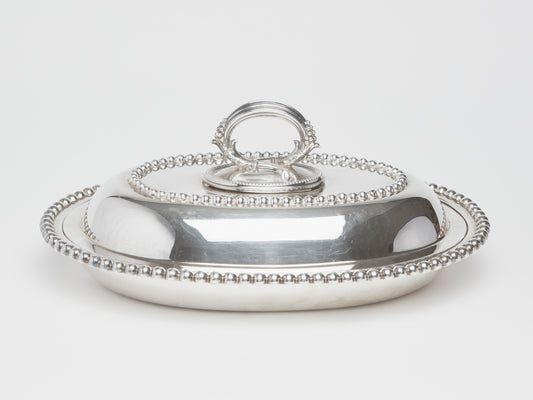 AN ANTIQUE SILVER PLATED LIDDED SERVING DISH, JAMES DIXSON & SONS