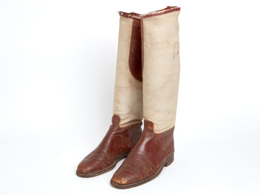 A PAIR OF VINTAGE RIDING BOOTS