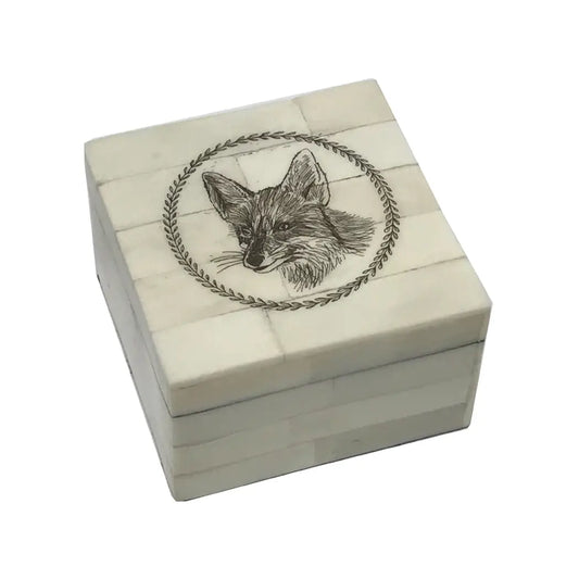 FOX HEAD ETCHED SCRIMSHAW BONE TRINKET BOX, 8 x 8 x 5cm.