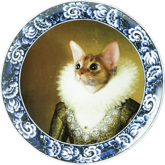 HEINEN DELFTS BLAUW, LADY IN WAITING TOYGER WALL PLATE, 26cm.