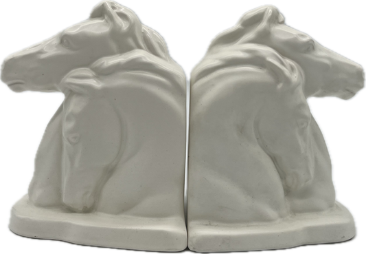 DIANA POTTERY AUSTRALIA, HORSE BOOKENDS IN WHITE MATT FINISH, CIRCA 1950, 16 x 12 x 10cm